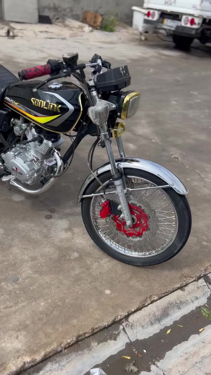 سلام عليكم اخوان دراجه اربعه كير  موديل 25 سونيك الاصلي محرك ١٥٠ كهربايات شغال كلشي جديد بيها نشاط وشلعه فول تعال وافحص 650 وبيه مجال لشراي كركوك ***********
