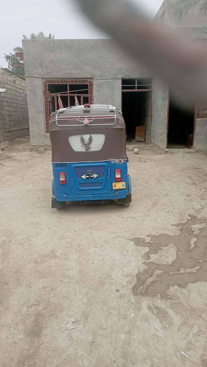 السلام عليكم تكتك مديل 22  شهر 7 اوراق صادق وخالد اكفلهن لحد الترقيم السعر 8/200 وبيه مجال قليل الشراي يتصل *********** وبخدمته فقط طخه باب العبري  عنواني بابل القاسم  كل غراضها وياها
