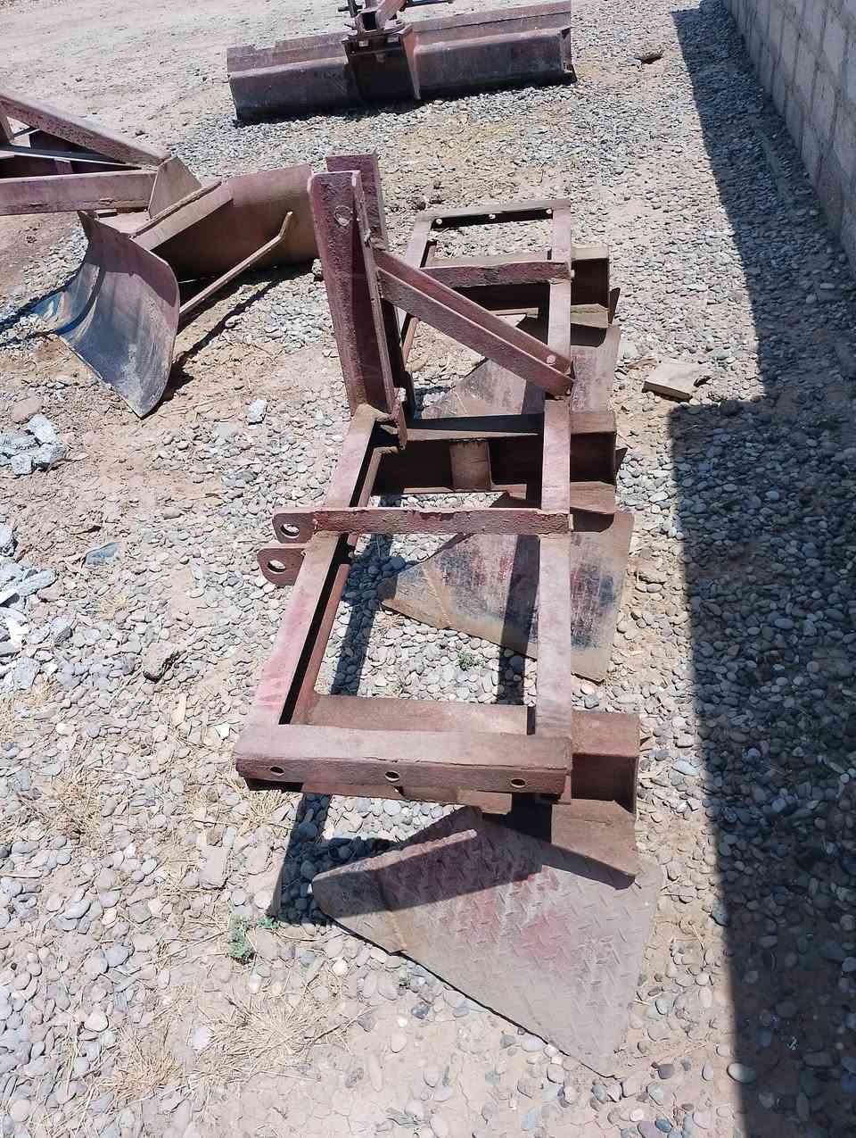 مرازه  ام 3 للبيع. ترهم للباجله وللبصل والباميه    السعر  400 الف وبيها مجال ..تريد خابر وادلل ***********
