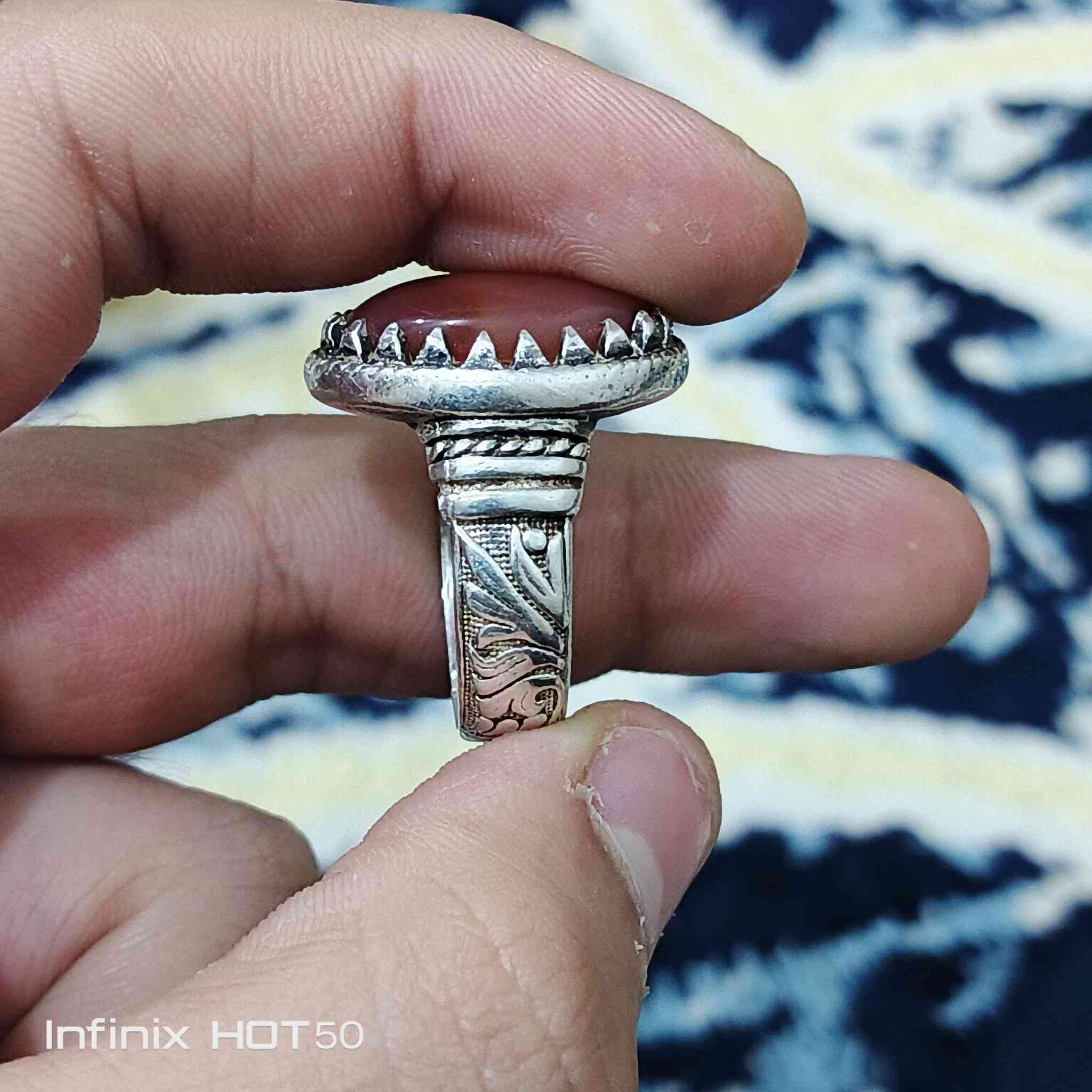 عقيق يماني مشمشي
قالب رويال صياغة 925 
السعر 50 الف .
للتواصل اكثر خاص.


**إذا كنت صاحب هذا الإعلان وتريد حذفه لأي سبب، رجاءا أرسل رسالة إلى الدعم الفني**