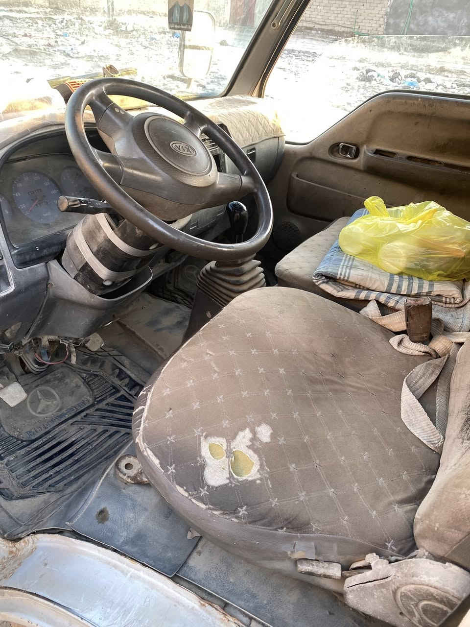 كيا فونتيره للبيع موديل  1998
مكينه خير من الله 
كير بيه الثاني يفلت والرابع مايجي 
سنويه صاقطه من 2020 
رقم بصره الماني 
شاصي بيه فطر ومصلح 
حداديه جديده تايرات نص عمر تحويل ثاني يوم راعيها موجود بلبصره مكان السياره ناصريه الفضليه السعر 30 وبيه مجال قليل 
 ***********
