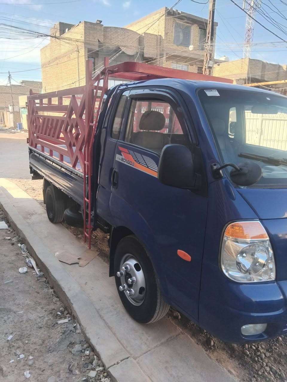 السلام عليكم
كيه فحل موديل 2008
مسكر محور بم و نوزل 
لون ازرق بغداد ألماني مشروع وطني 
العنوان :بغداد بلديات 
رقم الهاتف :***********
