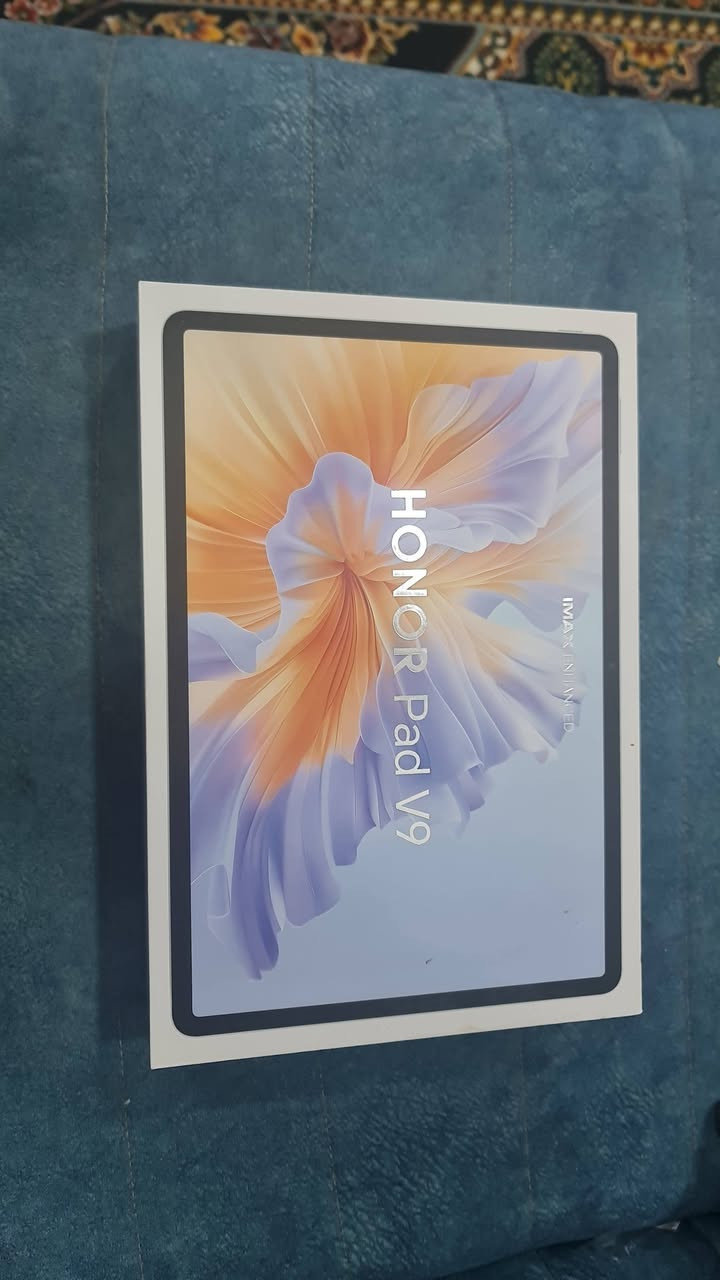 تاب هونر باد v9
رام 12g
معالج ميديا تيك
ذاكره 256g
فريم 144hz
شاشة LED
الجاهز جديد صالرة ٥ اشهر 
السعر ٦٠٠الف وبي مجال بسيط
متواجد وت ساب ***********

