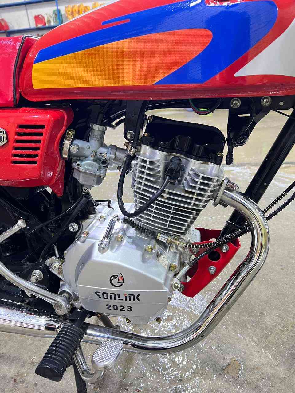 نامه برو ماكس موديل 23 مامفتوح برغي بيها من الشغل للبيت مامتعوبه الدراجه تانكي وكشنها موجودات الابلادي
السعر 950قفل ***********
