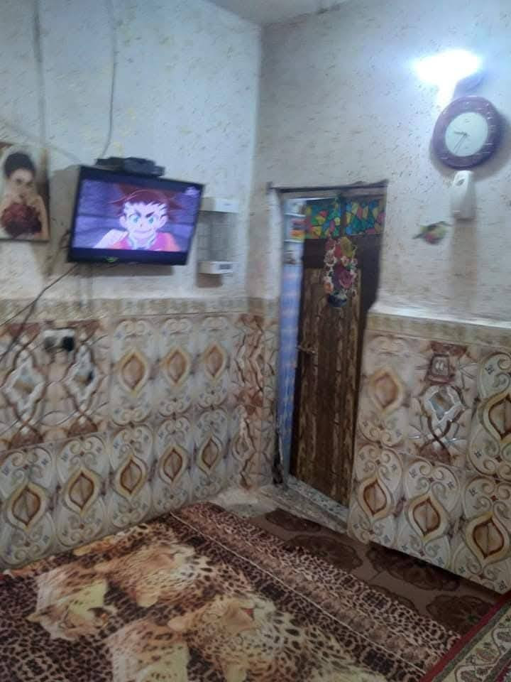 البيع بيت 110 واجه 9متر قريب ع شارع العام 5 كيلو شارع الشبكه استقبال غرفه النوم مطبخ وحمام وصاله كاشي و سراميك سطح شتايكر استفسار 
اني مكلف بنشر على هذا الرقم***********
