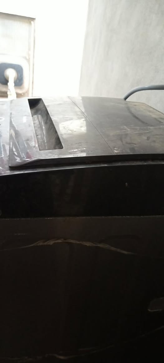 غساله توماتيك للبيع 250 وبيها مجال بسيط ما واصله مصلح سبب البيع السفر ‭٠٧٧٢ ١٨٣ ٠١٢٠‬
