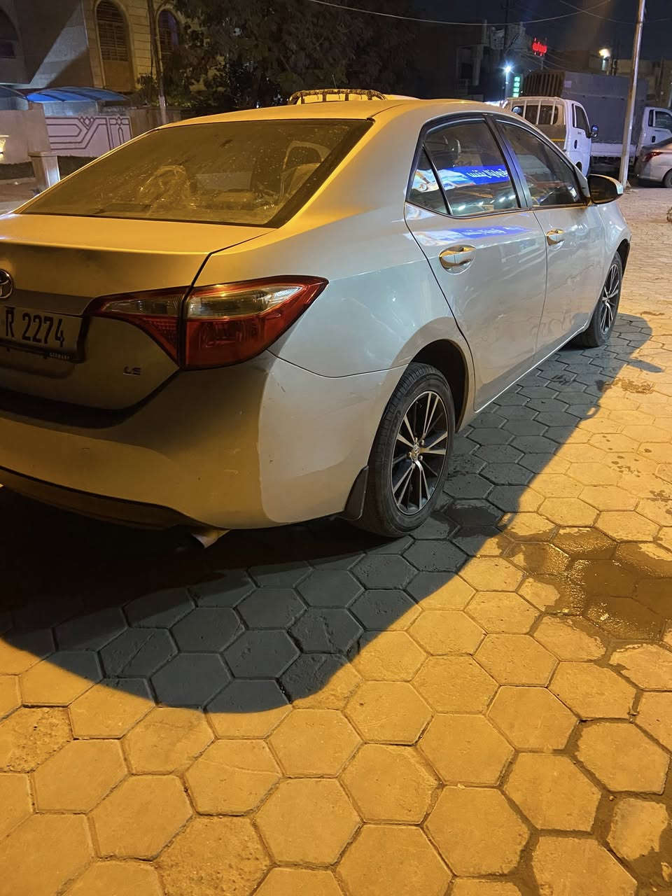 السلام عليكم 
كورلا للبيع موديل ٢٠١٤ السياره جاهزه وخير من الله  وارد امريكي وصور الحادث مرفقه بالمنشور مكان السياره بغداد الغزاليه   
للأستفسار  ***********
السعر 110 وبيها مجال
