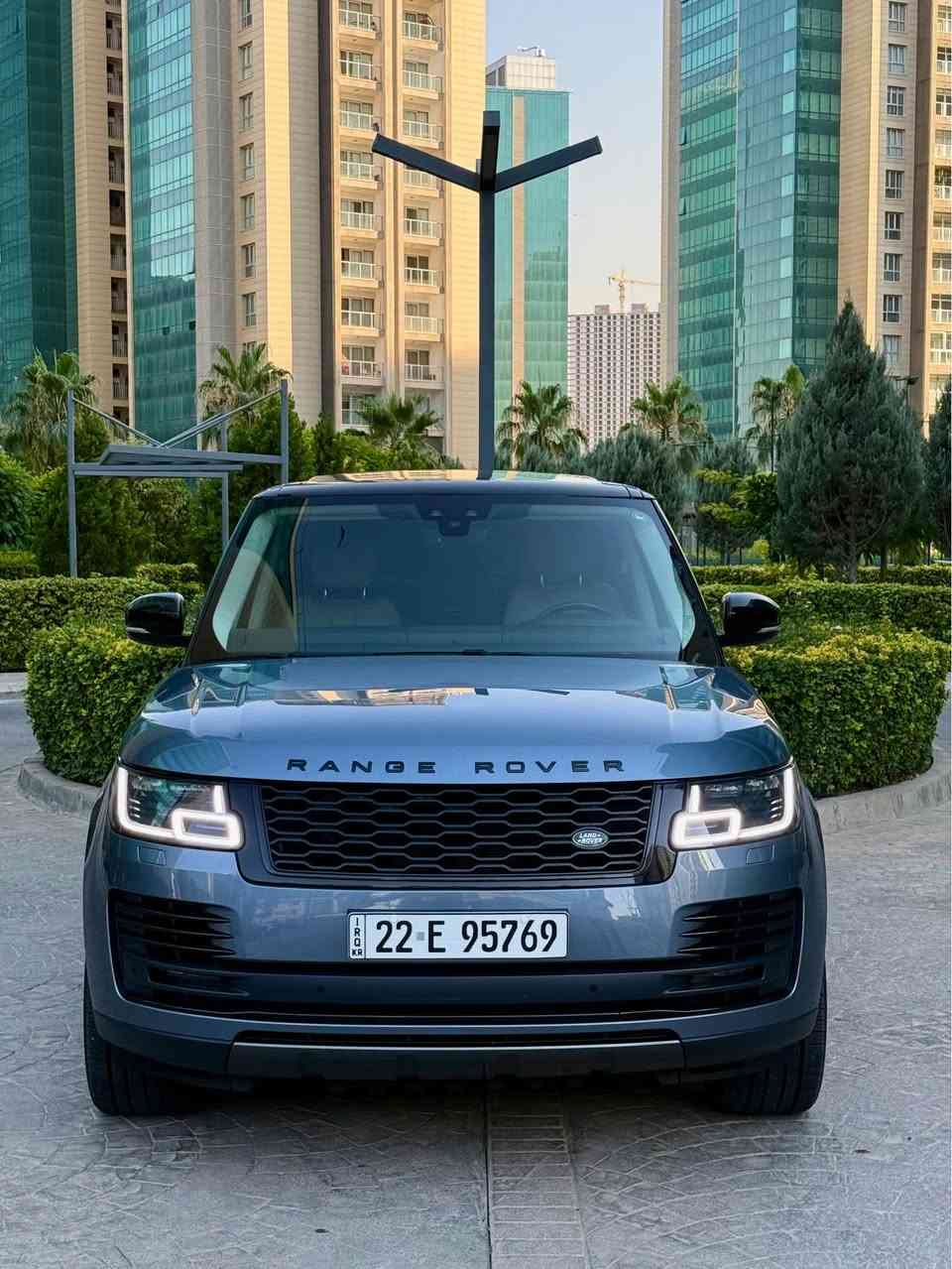 range rover vogue HSE
موديل 2019
اخوان سيارة زيرو شركة سردار وارد خليجي
مكفول كفالة عامة بدون صبغ
دعام لدعامي شرط فحس سونر
كم حقيقي ماشي116كم
بسمة بلادي موجود 2
كشنات جلد هيتر تبريد مساج بانوراما
داخل بيجي بلادي
دوسة كهرباي بلادي
باب سندوك شفوط
حساسات خلفي امامي
جكَات تصعت تنزل
كيج اليكتورني
باب بسمة 4
باقي هواية مواصفات
لايتات 4 عدسات متحرك علي ستيرن
مرايات رادار
ويل 22 انج بلادي 
سعر 377$بيها مجال 
*********** أربيل, العراق
