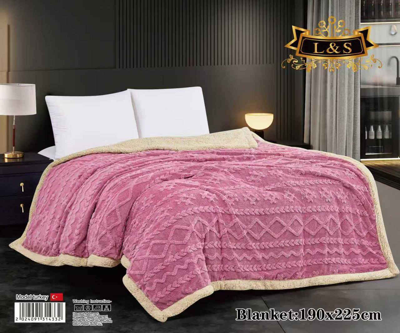 🔥 عرض شتوي ما يتعوّض 🔥
✨ غطوة فرو نفرين
نقشة حفر بوهيمي فخمة
ألوان شتائية دافئة ومتنوعة ❄️

🧶 خامة فرو ناعمة وثقيلة
🛌 تدفئة عالية ومظهر راقي
👌 تناسب غرف النوم والعرسان

💰 سعر القطعة: 9 فقط
💥 عرض الكمية: 3 قطع بـ 25

🚚 التوصيل: 5,000 د.ع لجميع محافظات العراق

📍 العنوان: بغداد – حي التراث – مقابل المضخه
📞 للطلب والاستفسار: ***********
