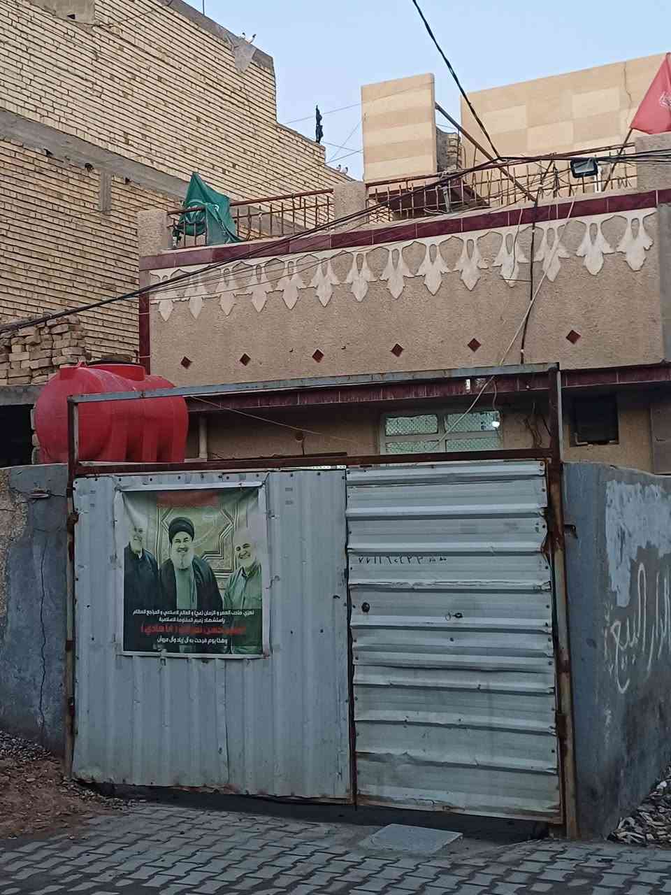 سلام عليكم
دار للبيع في الدوانم شارع ابو وسام الدلال شارع مقرنص عريض و خدمات  مجاري مي كهرباء  100 متر طابقين يبعد عن شارع محمد الصافي ام نجم 500م
باقي التفاصيل اتصل ***********
