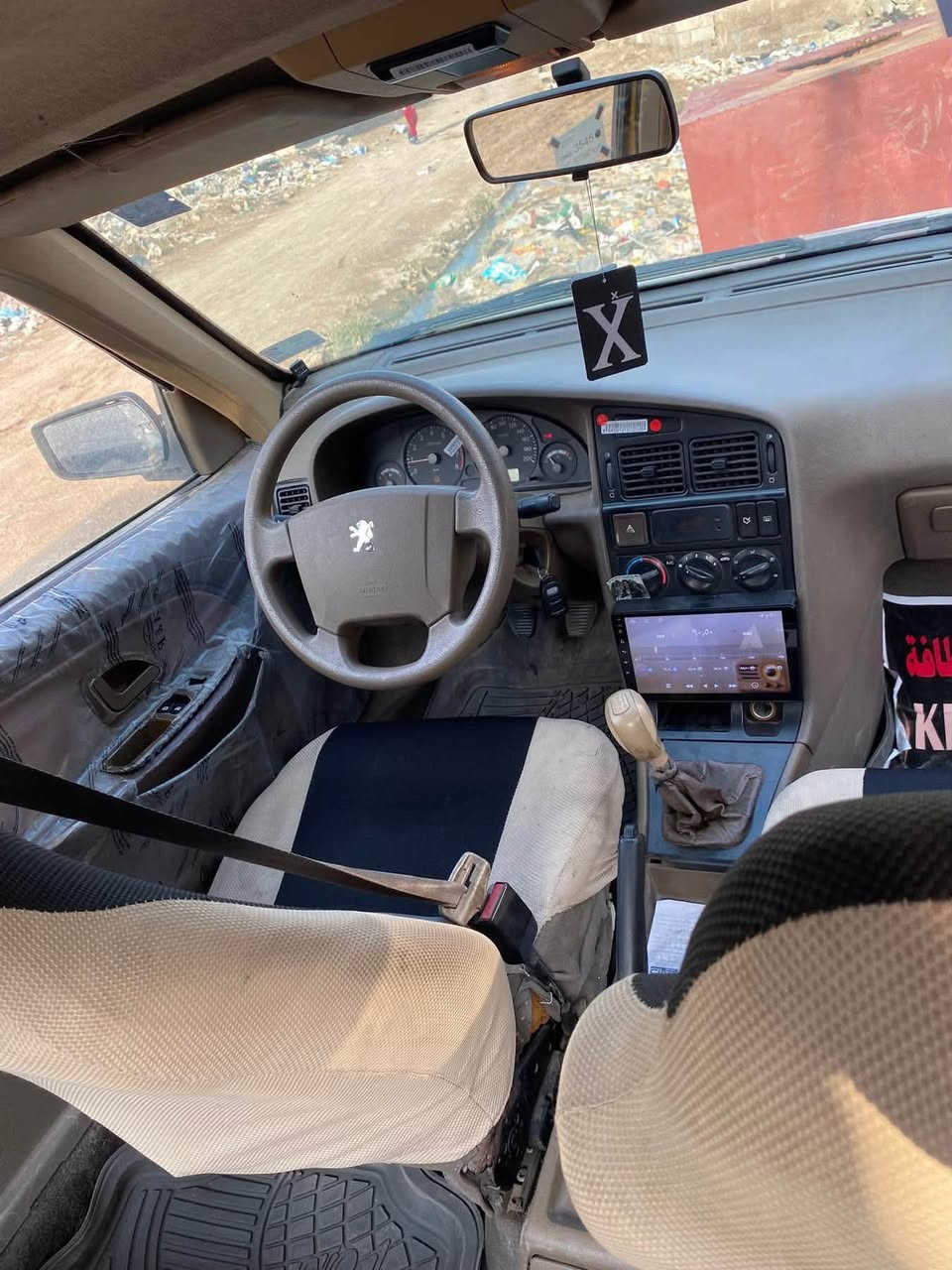 بيجو الميس للبيع مديل 13 بيها بارد بل جاملغ الخلفي وزنجار بل بنيد اني  مغلفه فابلون مبين كير قبل فتره بدلته فرنسي حاويه مكينه متبخر ولا صوت حدايه تايرات انضاف نقصها بس دعاميه وتبريد رقم بغداد نكليزي هزه جديده بسمي ***********. مكاني بغداد النهروان السعر ٢٨ تحويل ثاني يوم
