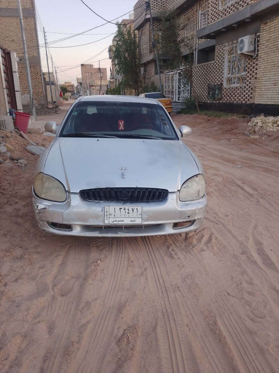 سلام عليكم سوناته موديل 2002 مكينه و كير جدد كير عادي رقم نجف تحويل مباشر مصفر غرامات كهربائيات كله شغاله حداديه جديده تخم تاير سياره جهازه من كلشي المكان نجف ***********. السعر 18 مكفوله من الضربه
