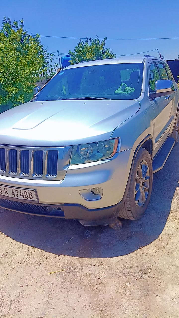 سلام عليكم حبايب جيب شروكي ٢٠١٢لبيع او مراوس ٣٦٠٠ بصمه ٣قطع جاملوغ وربع بل بنيد والثاني جاملوغ كلير السعر١٣٥ الاستفسار ***********
