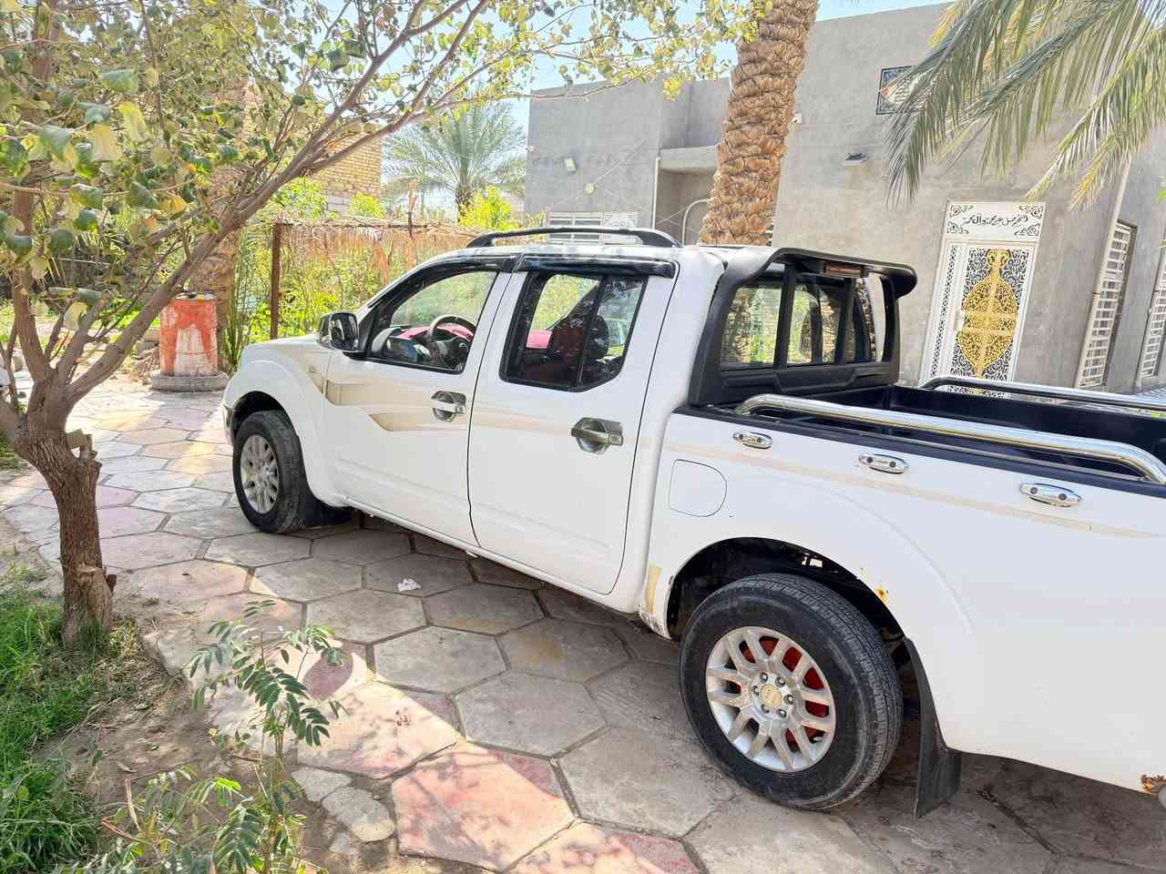 سلام عليكم نيسان نيفارا موديل 2010رقم أربيل السياره كفاله ما نقصها اي شي مكان السياره دوانيه  السعر 93 للتواصل *********** ديوانية, القادسية
