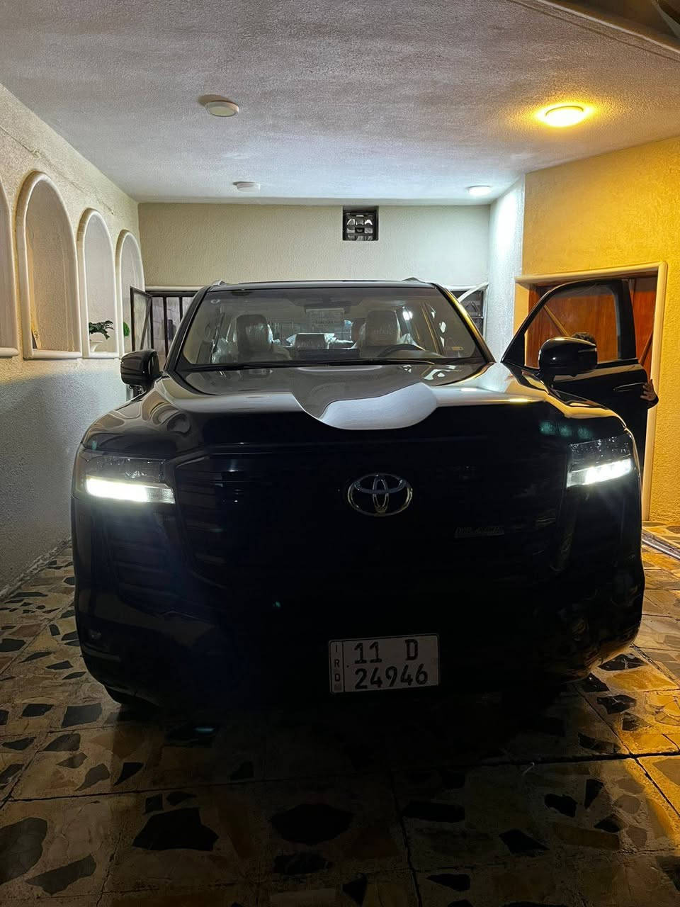 السلام عليكم 
لاندكروز 24 بلاك ادشن ساس اصل ماشية 15 الف مكفوله وبعدها بالضمان 
السعر 74 الف دولار

الاستفسار على رقم الهاتف 
771 542 2969
