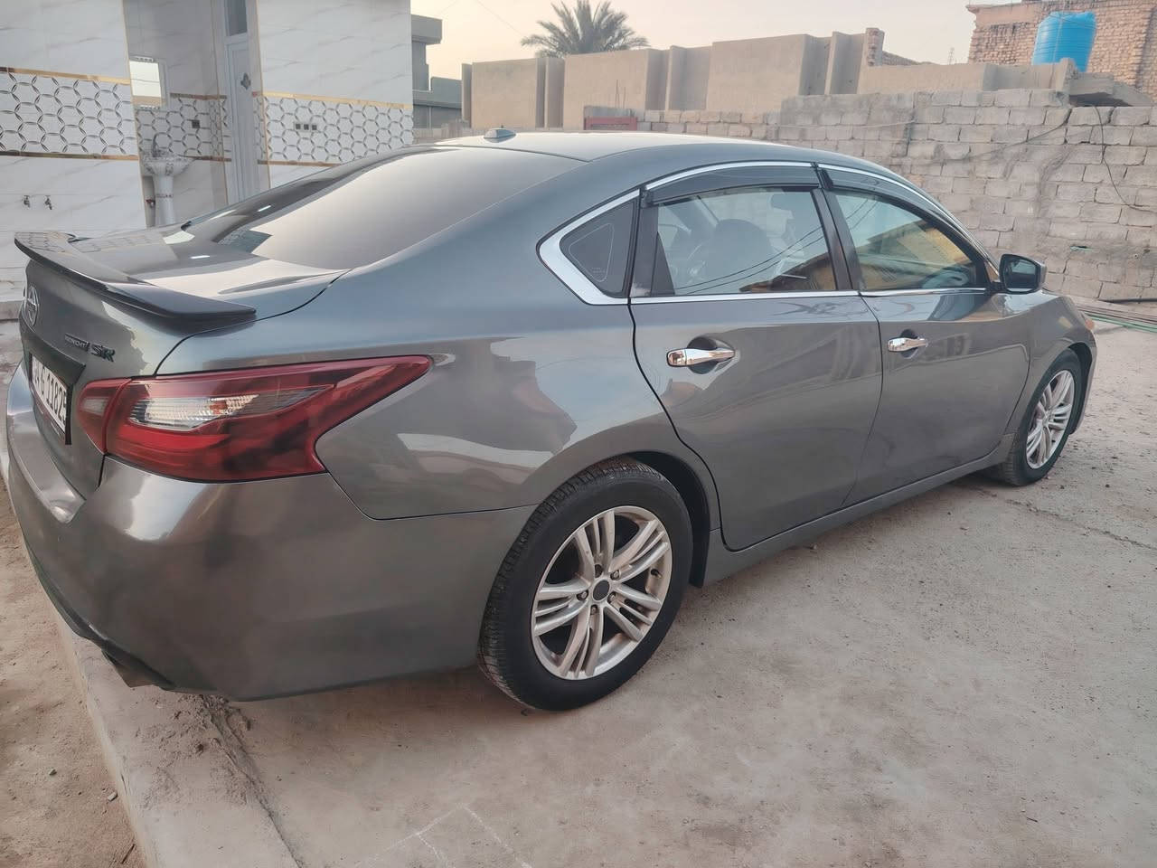 سلام عليكم للبيع نيسان التيما موديل ٢٠١٨ بيه صبغ ثلاث قطع محرك وكير كفاله السياره رقم دهوك الجديد وراعيها يمي وبيها ضرر من الأمام موصفات  SR كشنات جلد +تدفئه كشن كهرباء بصمه أبواب بصمه صندوك بصمة تشغيل تشغسل عن بعد ماشيه ٨٩ ميل مكان السياره فلوجه *********** السعر ١٠٠ وبيها مجال حك الجيه
