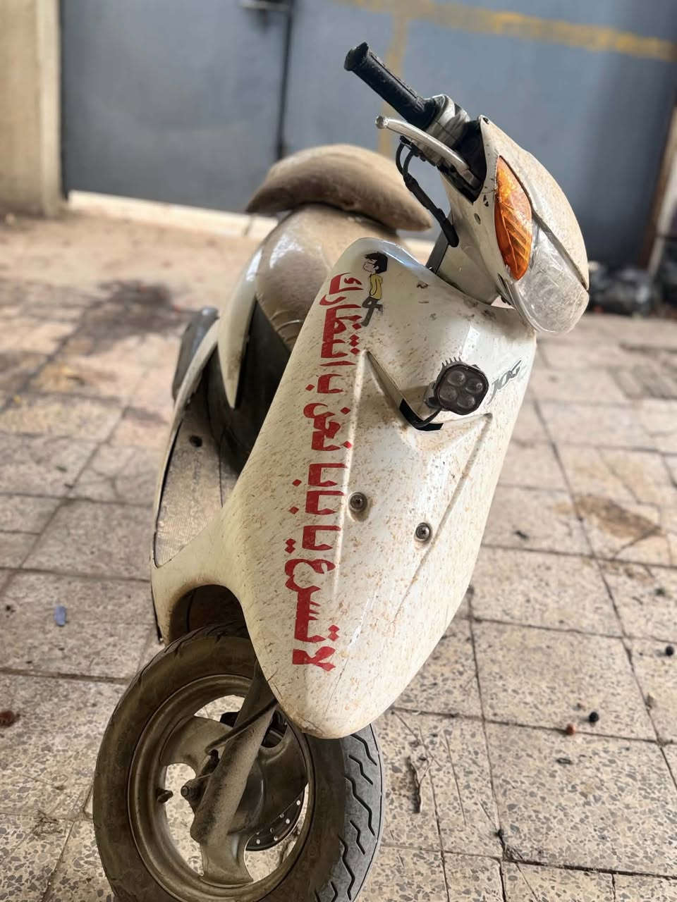 سلام عليكم عصفوريه للبيع دراجه نظيفه لايت زنون تايرات نظاف مكينه خرسه كهربائيات شغاله عارضه 250 وبيه مجال قليل هذا رقم صاحب دراجه ***********
