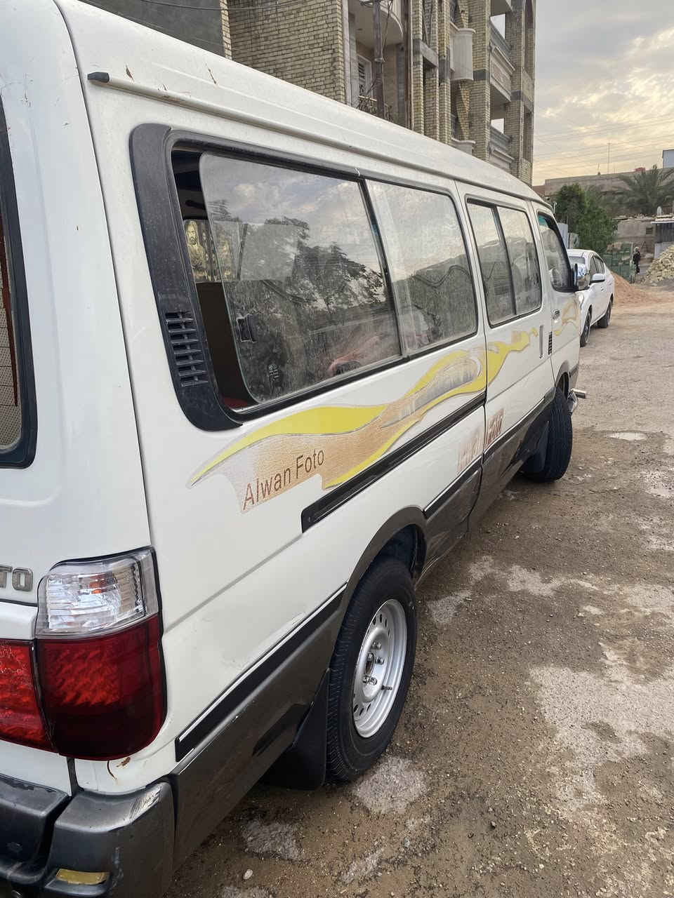 سلام عليكم حبايب فتون الوان موديل 15سياره كفاله عام عده هاي طخه وره باب السلايت الباقي كفاله عام من كلشي سياره ما عايزه برغي 
سياره موصليه حبايب موصليه البيع او ترهم مراوس مكاني بغداد وهاذ رقمي ***********
