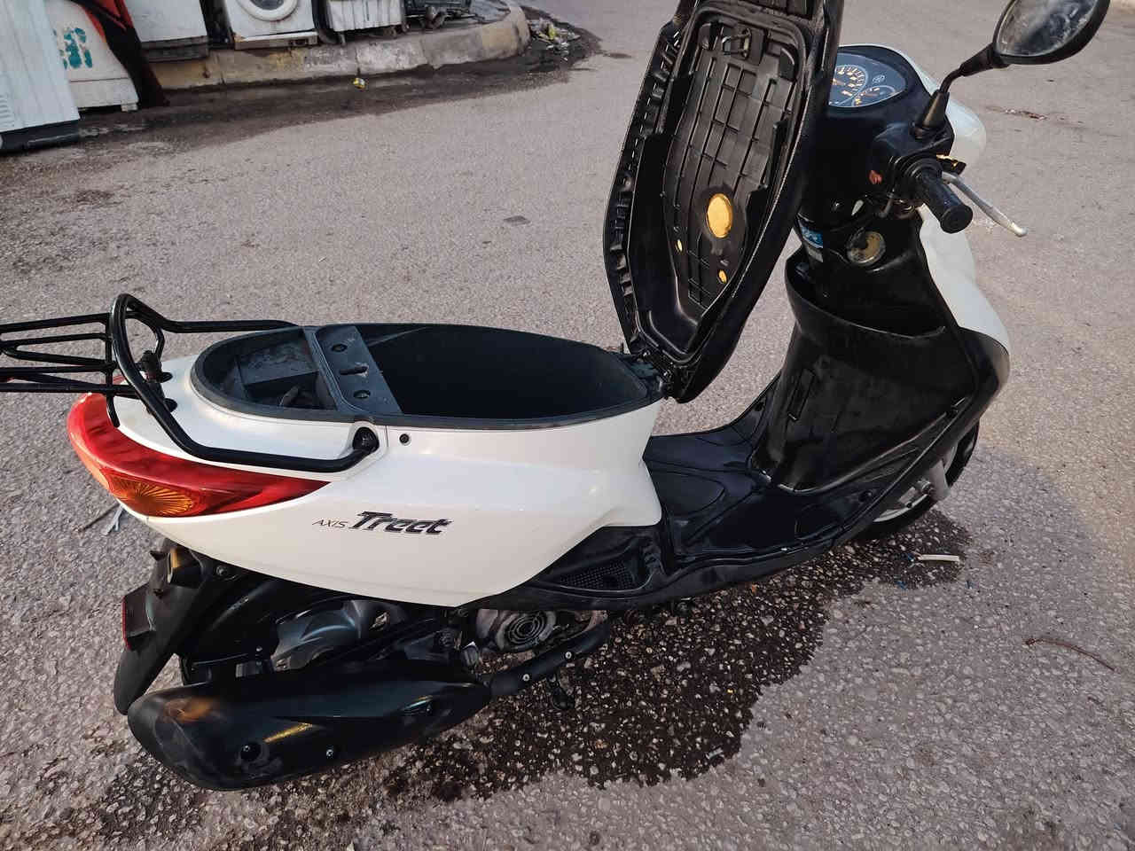 دراجه صار يومين طالعه من معرض جديده اكزز ياباني مكاني كربلاء ممتواجد عل فيس (***********) يحب يتصل بيه مليون ٦٥٠
