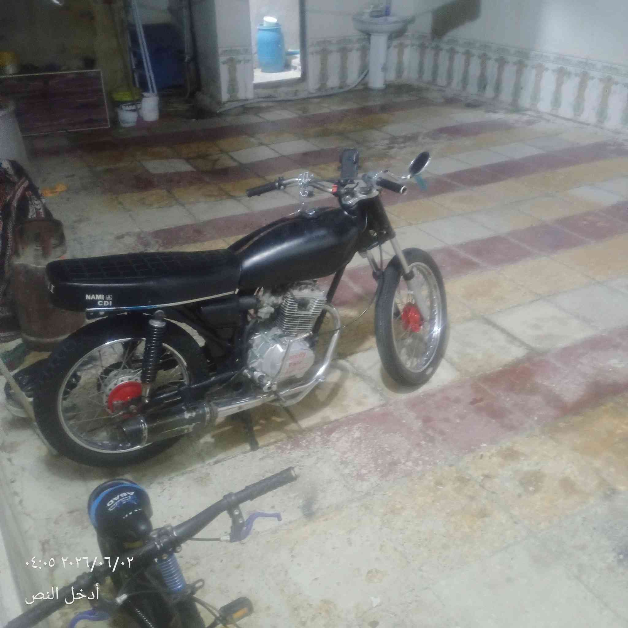 السلام عليكم دراجه للبيع نامه جاهزه ما عوزها شي بيها خيط تبخير بس من تشتغل لصبح تبخر قليل وبعدين تكطع سعرها 350وبيها مجال للطيبين مكان الناصريه مركز مستعجل على بيعتها رقم ***********
