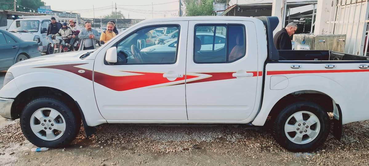 نيفارا 2013 سياره جديده وجاهزه رقم كربلاء سنويه لل29 للبيع او مراوس بسياره صالون السعر المطلوب 120ورقه وبيها مجال ت ***********/***********
