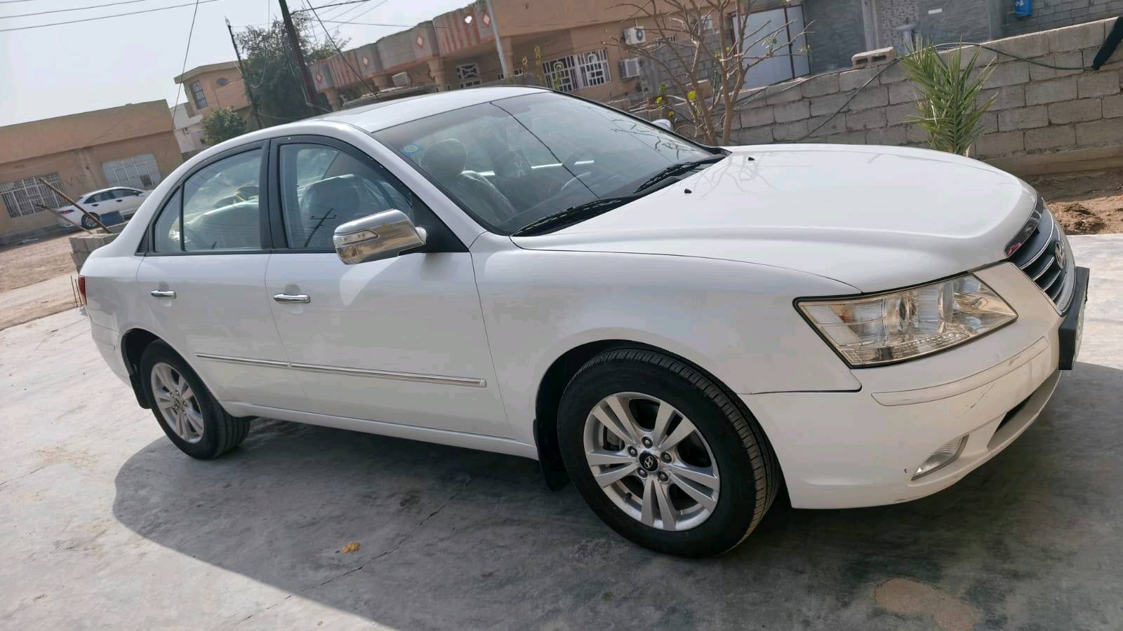 سياره البيع موديل 2010 خليجي المكينه فول كير شاصي السياره بدون سونار ابيع بدون سونار