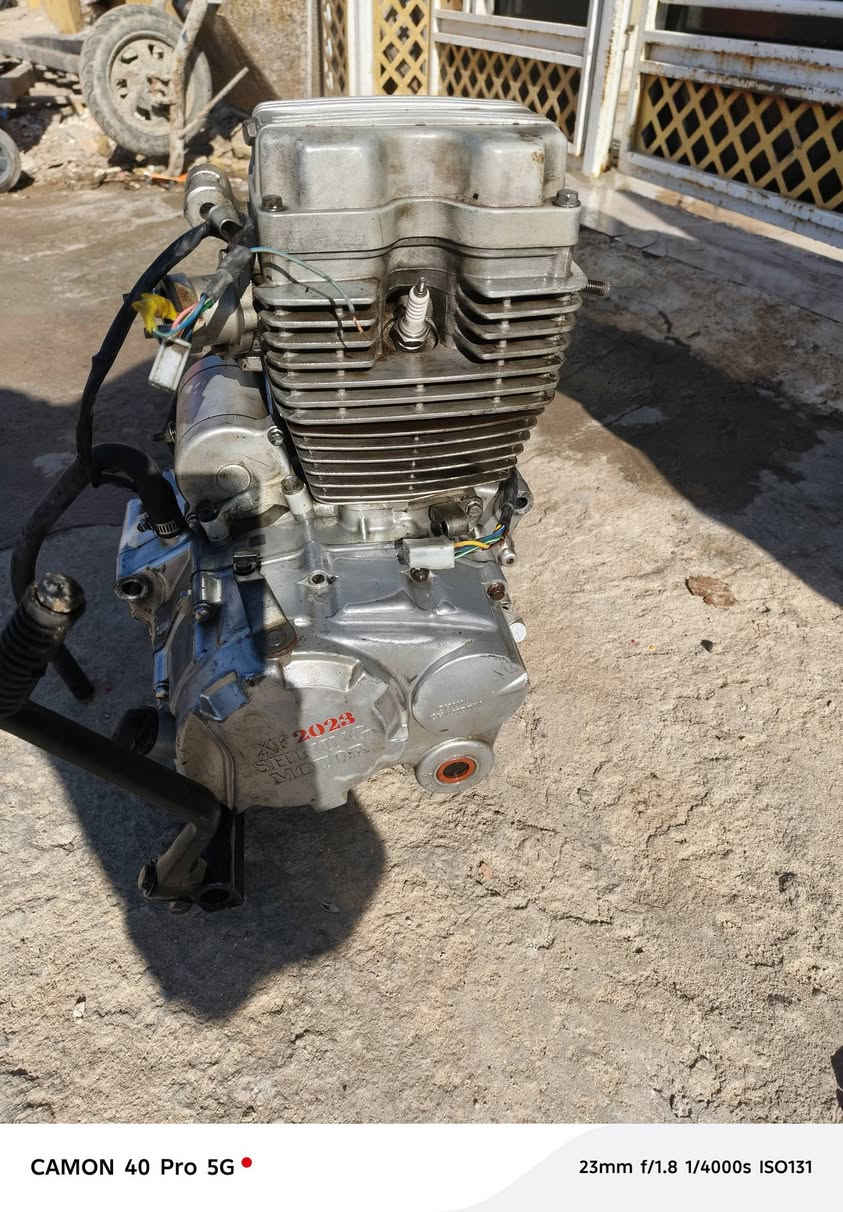 مكينه همر شرط الشغل مكينه كايمه مره وحده ومجفته تجفيت درجه اوله كبل خليهه ع الستوته وشغلهه سعره ١٠٠ الف ***********
