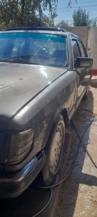 عندي مارسدس للبيع بلقسط بمقدمه موديل ٨٩ سياره جاهزه كير محرك بطه ٢٥٠٠ ...