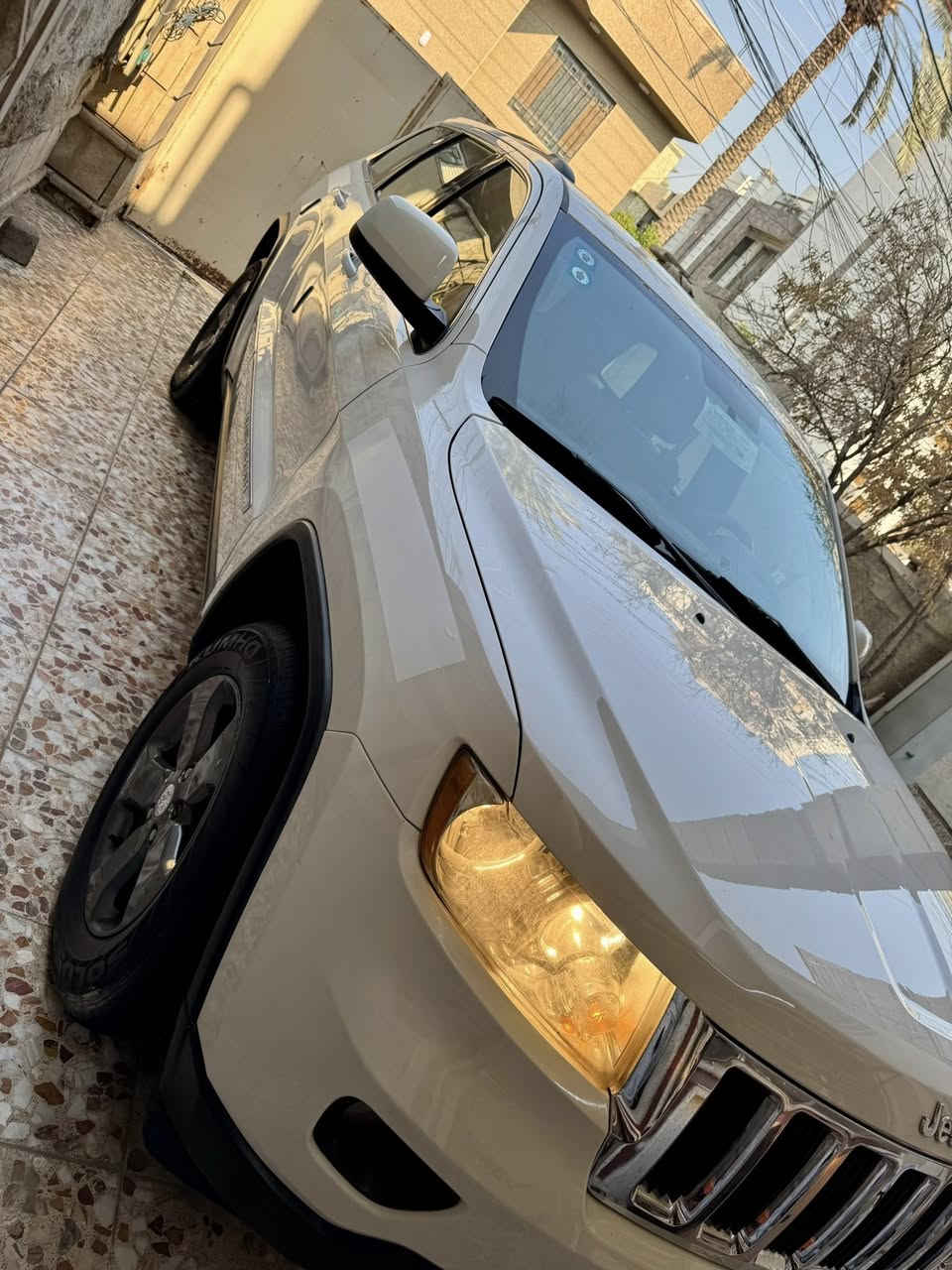 السلام عليكم جيب 2012 وارد امريكي صار بيها شوية بل باب الخلفي صبغ والباقي مكفول السيارة بجم كبس بدون ايرباك بدون كلشي فقط هاذا موصفات فول عدا الفتحة كشنات جلد كهرباء شاشة كبيرة كامرة خلفية بصمة محرك 6 سلندر حساسات وباقي الموصفات المعروفة السيارة رقم بغداد الجديد هزة سنوية ارقام كلة جديد تخم تاير صدر خير من الله السعر 160 وبيها مجال حك الجية المكان بغداد السيدية رقمي ***********
