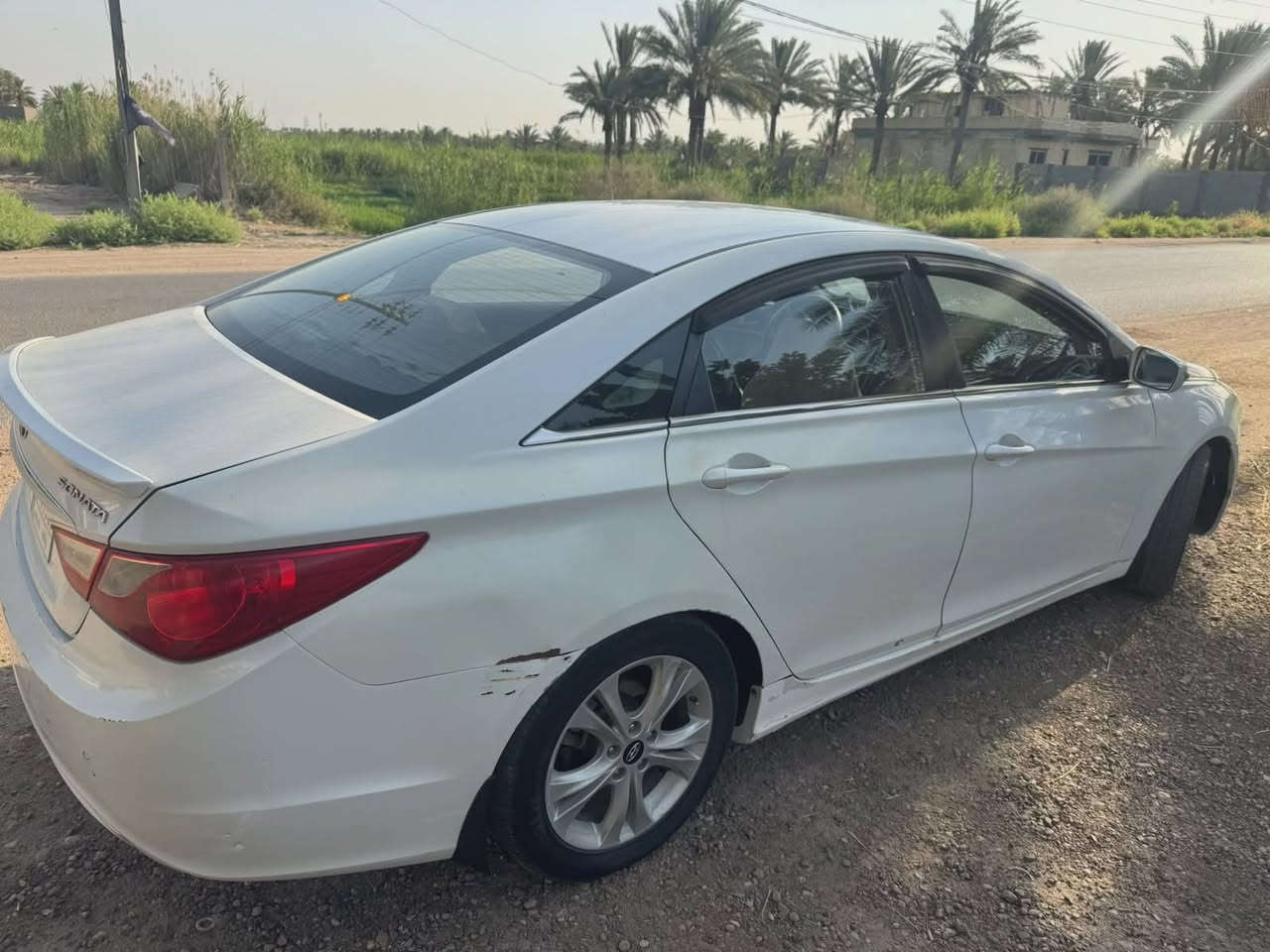 السلام عليكم...
للبيع...
بسعر 110وبيه مجال بسيط
سوناتا 2011 خليجي لون ابيض ❄️ 
رقم بغداد
شرط التحويل والغرامات 

✅محرك 2400 دوش مفتوح كازكيت  

✅كير اتوماتيك بدون اي عيب مال بيت"
⚔️المواصفات⚔️

اربعه 4️⃣ دسك 
كشنات جك 
بلوجكترات 

 ✅سياره جديده شرط برغي ما ناقصها 💯➡️Ⓜ️

🔴سياره بيها قطعتين صبغ الباب جهه العبري والجاملغ الخلفي Ⓜ️➡️

تايرات 4️⃣ جديدة 🆕 
صدر امامي خلفي كله جديد 
شرط التحويل ثاني يوم
السعر 110 وبيها مجال بسيط 
مكان السيارة بابل المسيب
رجاءً ما أقفل سعر بالتلفون تعال وتدلل 
للاستفسار 
***********
