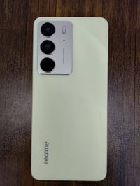 ريلمي • ٢٥٦ • نضيف