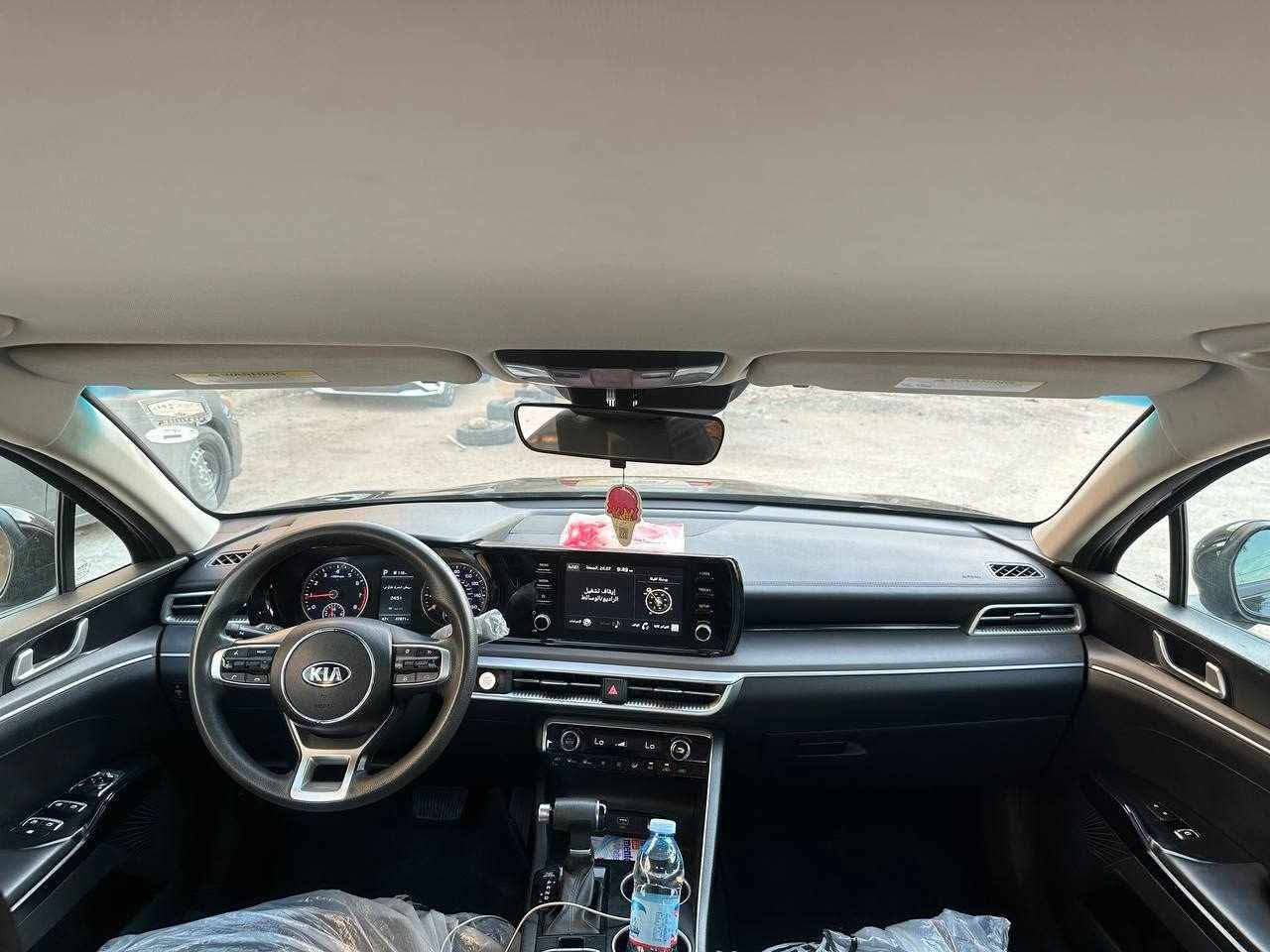 كي فايف 2021 
محرك 1600 تيربو 
سعر 160 ورقه بيها مجال 
***********
