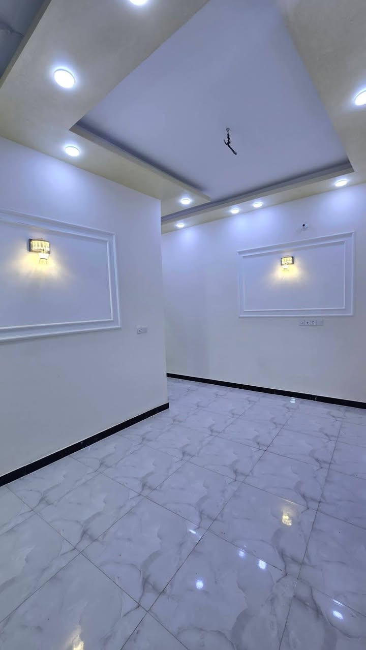 بيت البيع  زراعي سند 25
العنوان التقيه الثالثه #قرب   مجمع الروان النموذجي شارع 12
المساحه 100 
 مربع 
الواجهه 10
النزال 20
البيت 
غرفه
استقبال
صاله عدد 2
مطبخ 
مجمعات صحيه طابقين***********
واتساب ***********  مراجعه مكتب 🏢 العاصمة للعقارات والمقاولات العامه العنوان الديوانية ام الخيل ساحه الاحتفالات قرب البلديه الجديده*********** واتساب
