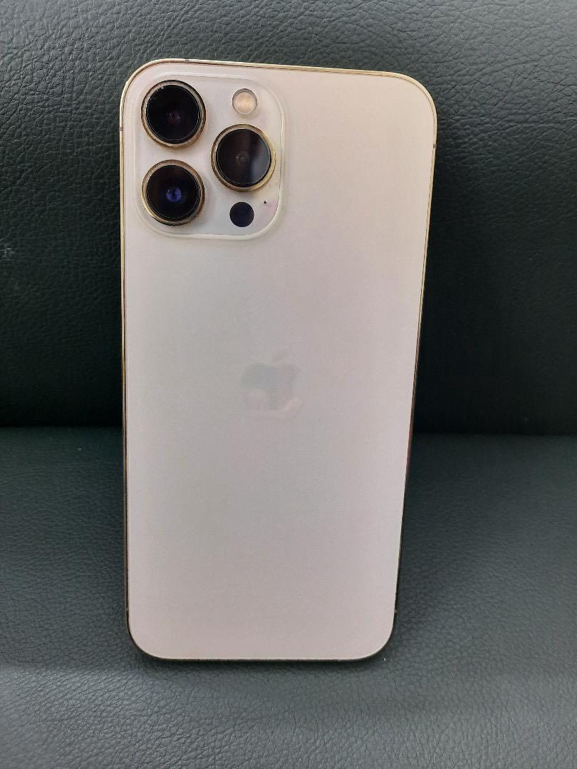 سلام عليكم أيفون 13 برو ماكس لون ذهبي نموذج MA جهاز جديد كلش مرفوع بطاريه خارج العراق انطي ضمان اذا يصرف وضمان اذا امبدل شي بالجهاز بدون ملحقات سعر 730وبي مجال مكاني بغداد الغدير ***********
