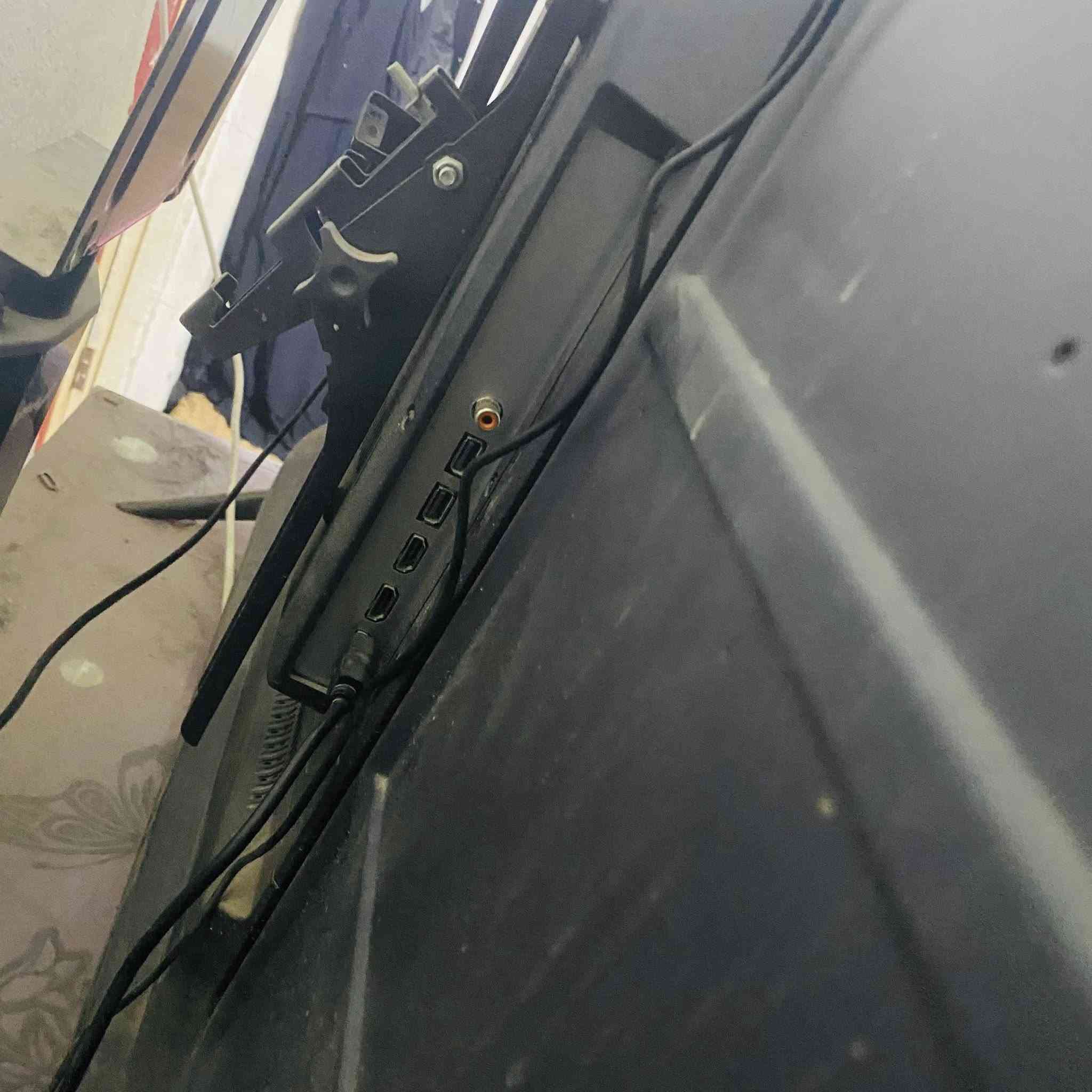 سلام عليكم شاشه للبيع الماركة: Newal
• الموديل: UHD-5042
 • الحجم: 50 إنچ 
الدقة: 4K UHD (3840×2160

السعر 300 وبيها مجال 

الشاشه بدون تصليح


**إذا كنت صاحب هذا الإعلان وتريد حذفه لأي سبب، رجاءا أرسل رسالة إلى الدعم الفني**