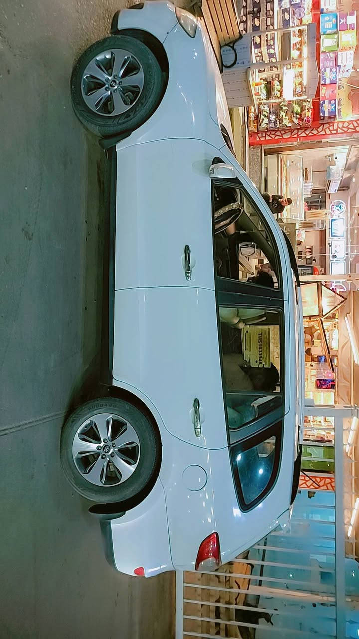 سنتافي بغداد١٢ خليجي
محرك ٦ سلندر ٣٥٠٠ 
كشنات كهربائي 
 ٧ راكب
٣ قطع تبريد 
شاشه  وكامره 

فول تحكمات ستيرن 
تخم  تاير وباتري  جدد
صدر امامي  خلفي  
داخل صاج 
مري شفط  واشاير
 سيارة نظيفه
 
 غرفتها جديدة بعدها شركة
 سيارة جاهزه مابيها اي نقص
 سيارة بيه صبغ بنيد وجاملج امامي والخلفي فقط
 
 السعر ١٤٠ ورقه***********
