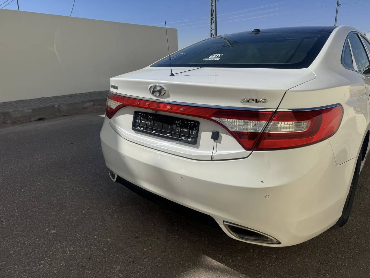 السلام. ازيره. 2014 كفاله بيه شخط الباب الخلفي. سياره فول بسم عربي رقم أربيل. داخله هزه سياره فقط بيع. سعر 150 وبيه مجال ***********
