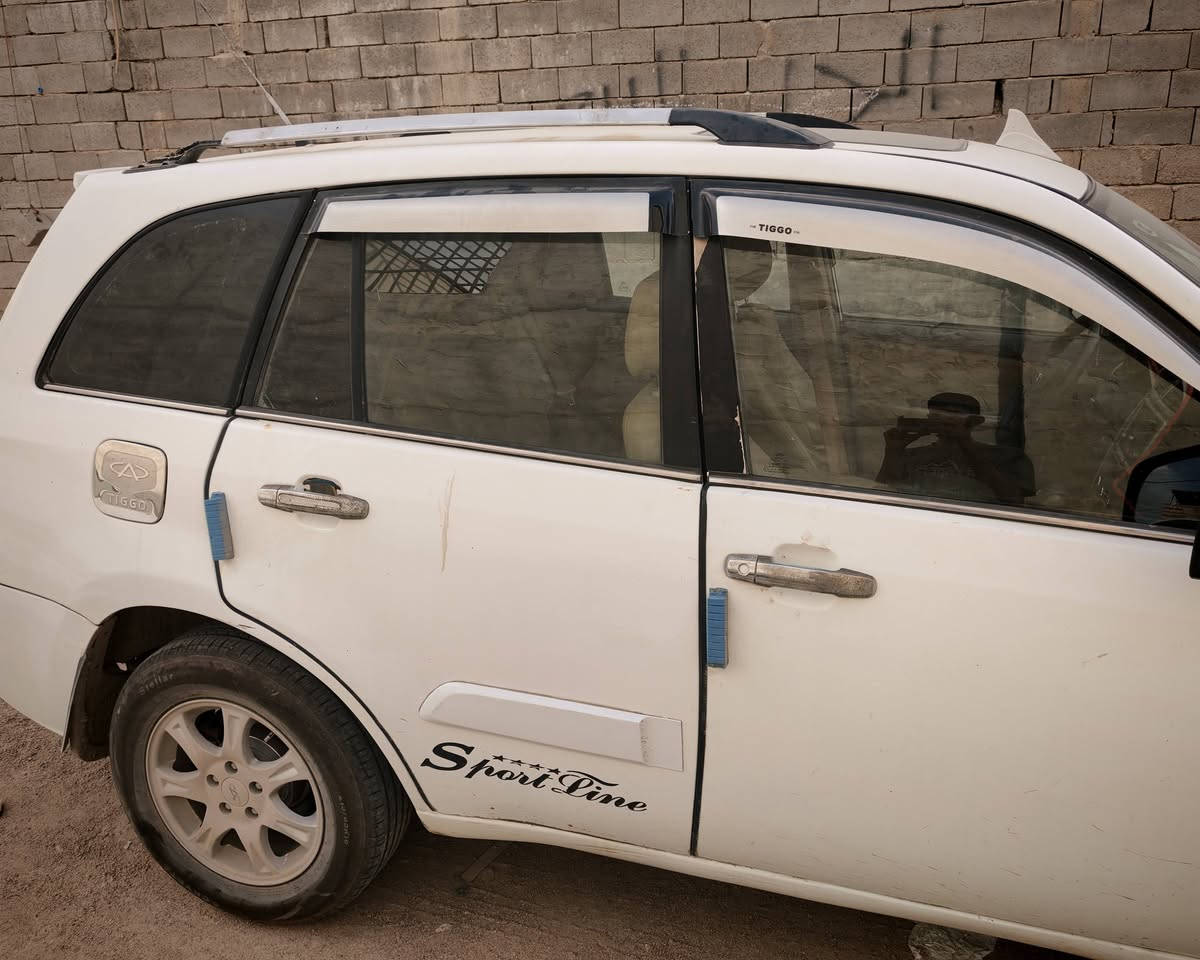 سلام عليكم.....  مكاني البصـــــــــــــــــــــره 
 تيكو 2014
 كلش حلوه وجديده ماشيه 59 الف السياره فتحه بدون صبغ بيه مكانات جراد قليله وضربه باب السايق خفيفه  لسياره استعمال شخصي السياره بااسم راعيها  وباقي السياره كلش حلوه من تبريد وتخم تايرات واسبير 
سبب البيع الرجال يريد تحويل واني ماعندي مجال اروح احول بسبب ظروف الدوام.. السعر 60.وبيه مجال قليل جدا... 
 للاستفسار المراسله عالماسنجر


**إذا كنت صاحب هذا الإعلان وتريد حذفه لأي سبب، رجاءا أرسل رسالة إلى الدعم الفني**