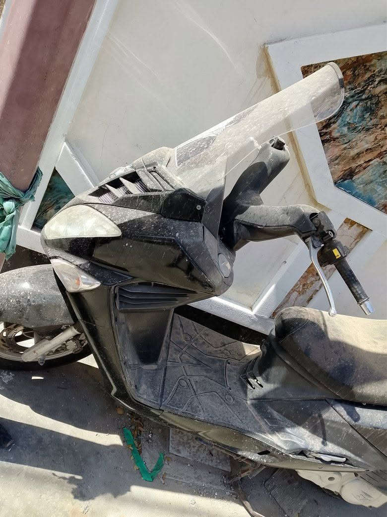 دراجه سيام ميه وأربعين اوراق كامله دراجه تشتغل وتخربط نوزل السعر خمسميه وخمسين وبيها مجال الرقم ***********
