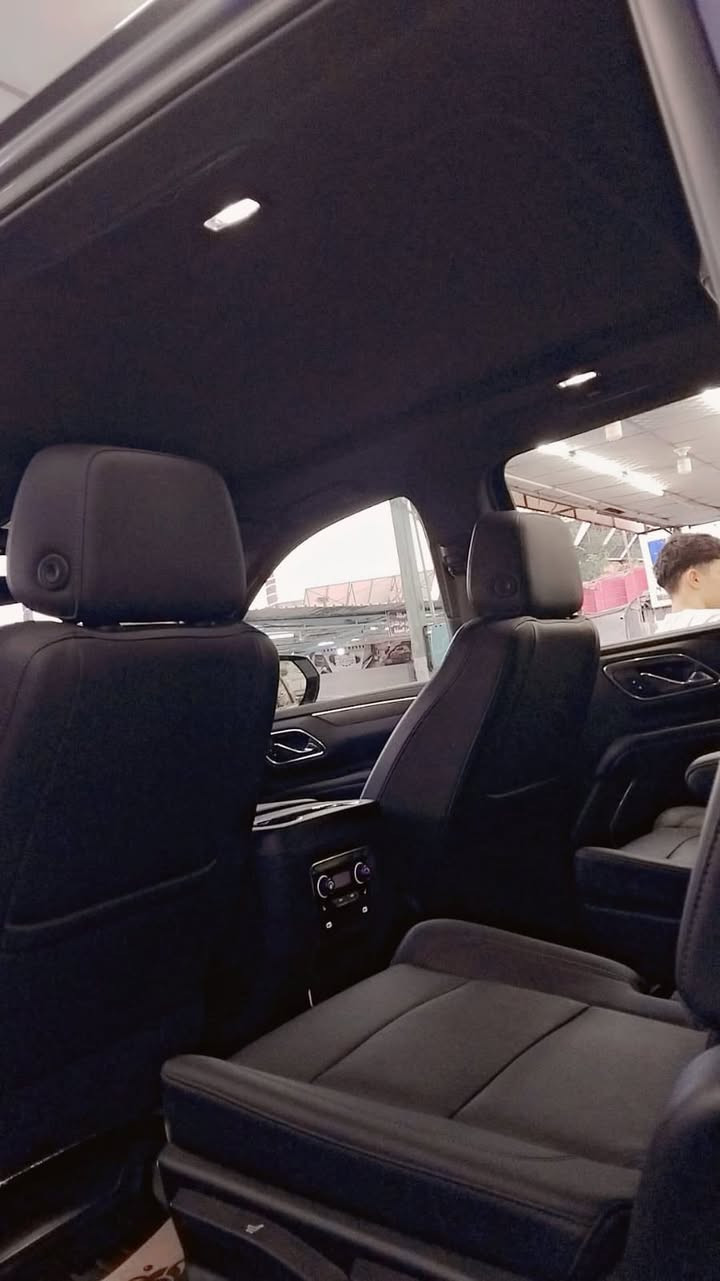 سوبربان خصوصي موديل 2021 وارد أمريكي ضربتها جنطة فول مواصفات معروفة ايرباك سليم ماشية 72الف كيلو متر استفسار على رقم *********** سعرها 385
