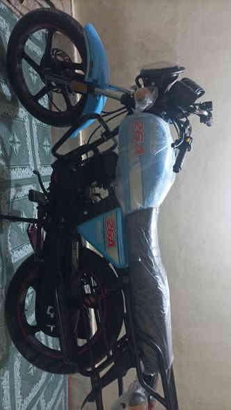 السلام عليكم دراجه دايون جديده موديل 26 مكينه 200 كتابه حمره اوراق سكنر اليوم طالعه بعده بدهن الشركه الاستفسار ***********
