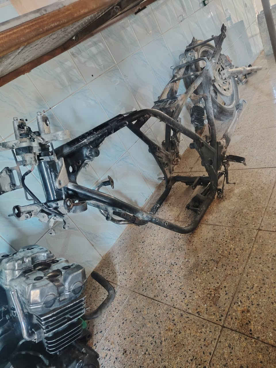 مكينت سيبي جيل اول  عل فحص شرط لا نضوح لا صوت لا بخار سعر ٥٠٠ الف  كابريترات ب٦٠ الف  دبلات اماميه لا مجفتات ولا نضوح جدد ٧٥ وياله زوج ١٠٠  شاصي ٧٥ مكان ديالئ بعقوبه *********** وتساب ***********
