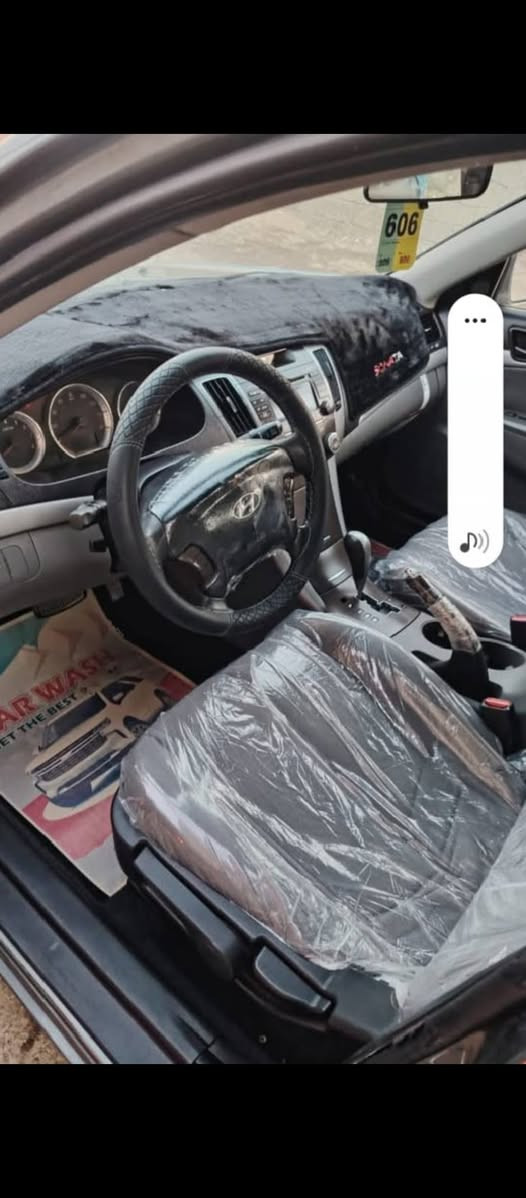 السلام عليكم سوناتا للبيع موديل 2010وارد امريكي
مكفوله من الضربه والصبغ السياره بحاله ممتازه 
تبريد تدفئه شغال شرط +كير مكينه مكفولات 
مكينه 2400 تخم تاير جديد
صدر امامي خلفي مكفول 
للاستفسار الاتصال على الرقم 
***********
مكان السيارة صلاح الدين تكريت
