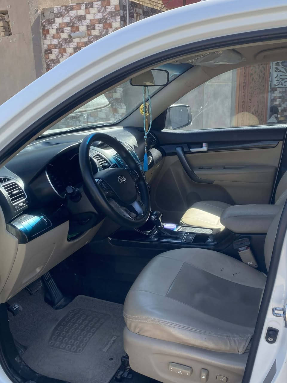 يا الله السلام عليكم سورنتو للبيع او مراوس موديل 15 ماشيه 130 كير ومكينه مكفول 3 قطع تبريد *********** السعر 204
