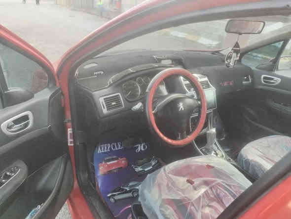 سياره مكفوله بدون صبغ مكينه كير مكفولات سيارعه جاهزه ونضيفه جدا تخم تاير تدفئه تبريد شاشه كامره ريموت سنتر لوك هزه جديده تحويل مباشرالعنوان البياع *********** السعر ٥٧ بغداد
