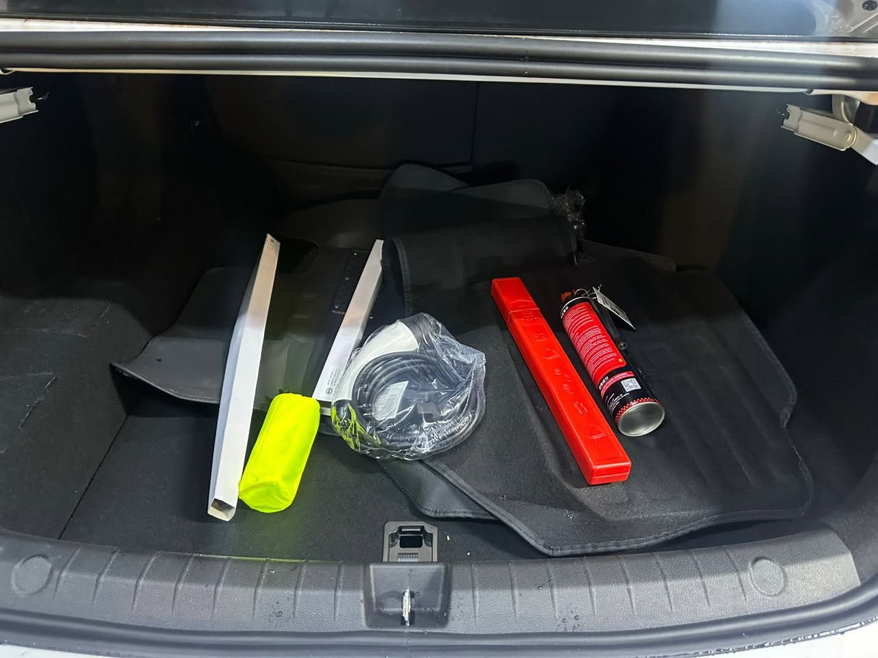 � تم وصول وجبة جديدة 🔥
🚘 سيارة BYD Qin Plus
📌 مرقم وجاهز – رقم أربيل الدولي الجديد
📄 وكالة + تحويل عقد مجاناً

✨ المواصفات:
🔹 محرك 1.5
🔹 هايبرد اقتصادي
🔹 شاشة وسطية
🔹 كاميرا خلفية
🔹 مصابيح أمامية LED
🔹 مرايا جانبية كهرباء مع إشارات
🔹 شاشة عدادات رقمية
🔹 تكييف أوتوماتيك
🔹 داخلية جلد
🔹 إيربك (وسائد هوائية)
🔹 حساسات ركن
🔹 وبيها بعد مواصفات أخرى

📞 للاستفسار:
***********

📍 العنوان / بغداد _ الكراده
