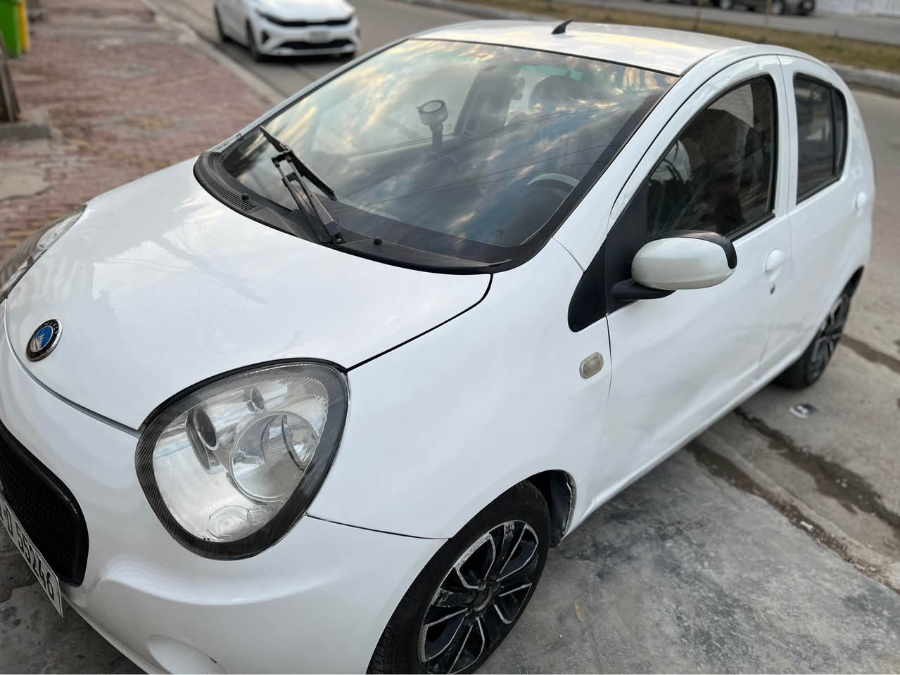 باندى 2012 جديده
كير اوتماتيك 
مشروع وطني بغداد 
مكانها حي عامل بغداد
السعر 48$ بيها مجال 
*********** بغداد, العراق
