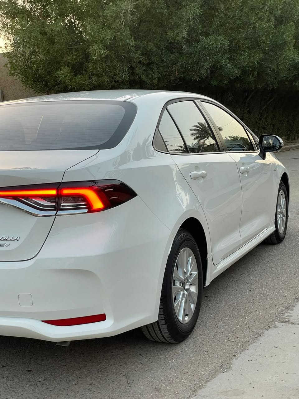 السلام عليكم كورلا هايبرد موديل ٢٥ شكل الخليجي ماشية ٣ الاف كفالة عامة اخت الزيرو مواصفات 
رادار امامي 
تحديد مسار 
كروس سرعة 
شاشة ابل كار بلي 
تبريد قطعتين 
اضاءة زنون
بصمة ابواب وتشغيل 
مكانها بغداد وسعرها ١٥٢ للاتصال 
***********
