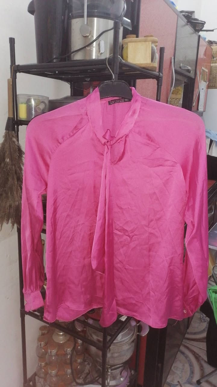 سوت كامل ب5 بهاري قطعه قماش. اسود ب4 ستره ب5 تراك ب5 كوت ب3. قمصان ستن الواحد ب4 موجود توصيل داخل الحسينية  الف ونص.


**إذا كنت صاحب هذا الإعلان وتريد حذفه لأي سبب، رجاءا أرسل رسالة إلى الدعم الفني**