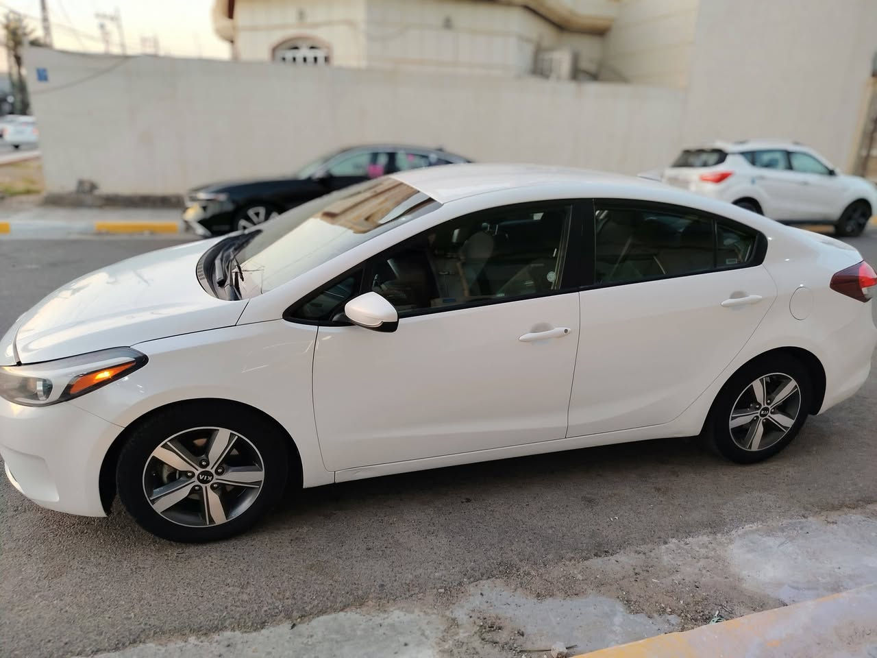 سلام عليكم فورتي مديل 18 سياره جديده السونر موجود ب الصور
رقم أربيل بسمي تحويل ثاني يوم السعر 130
*********** سياره موجوده بغداد
